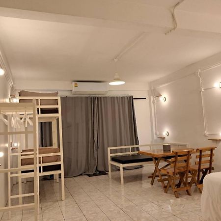 8 Sleeper Street Guesthouse Krabi town Kültér fotó