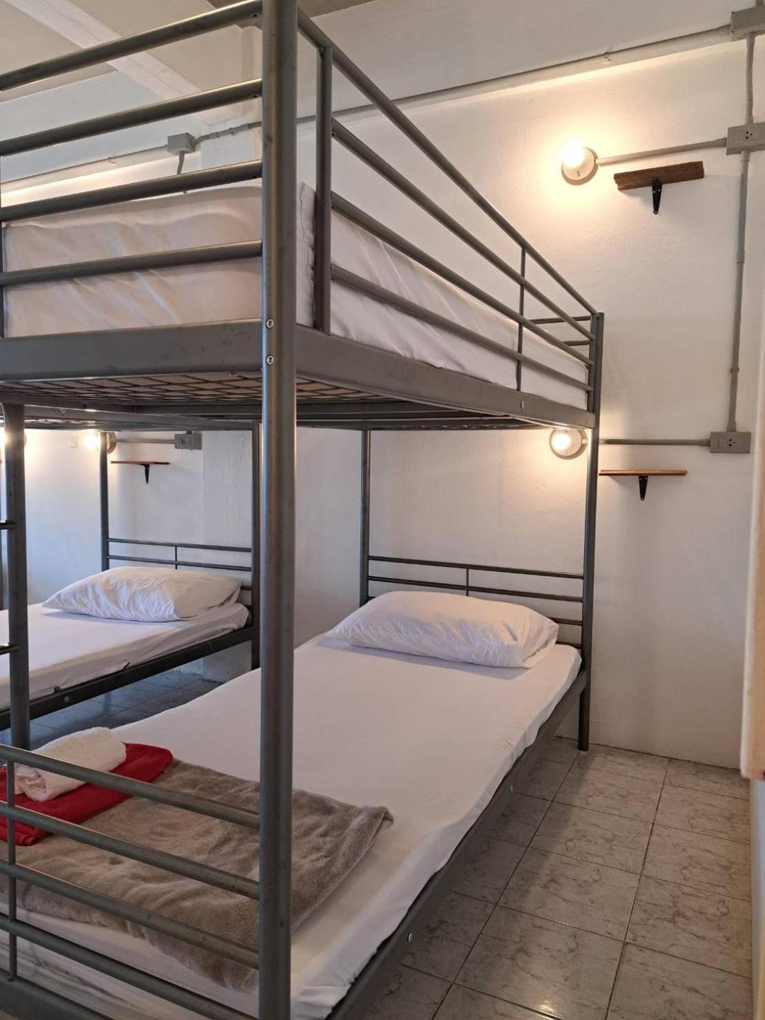 8 Sleeper Street Guesthouse Krabi town Kültér fotó